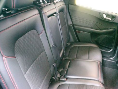 Used 2025 Ford Escape ST-Line AWD/4WD image 9