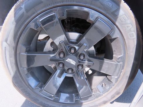 Used 2016 Cadillac Escalade Premium image 18