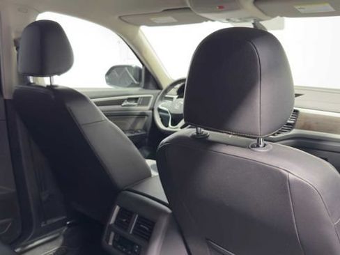 Used 2022 Volkswagen Atlas SE w/ Black Wheel Package FWD image 16
