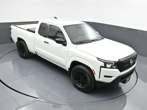 Used 2024 Nissan Frontier S w/ Technology Package image 34