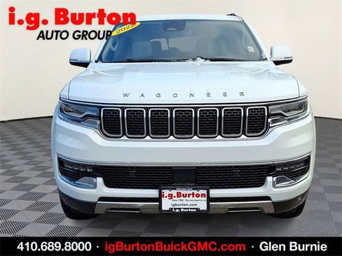 Used 2022 Jeep Wagoneer Series III w/ Premium Group I image 2