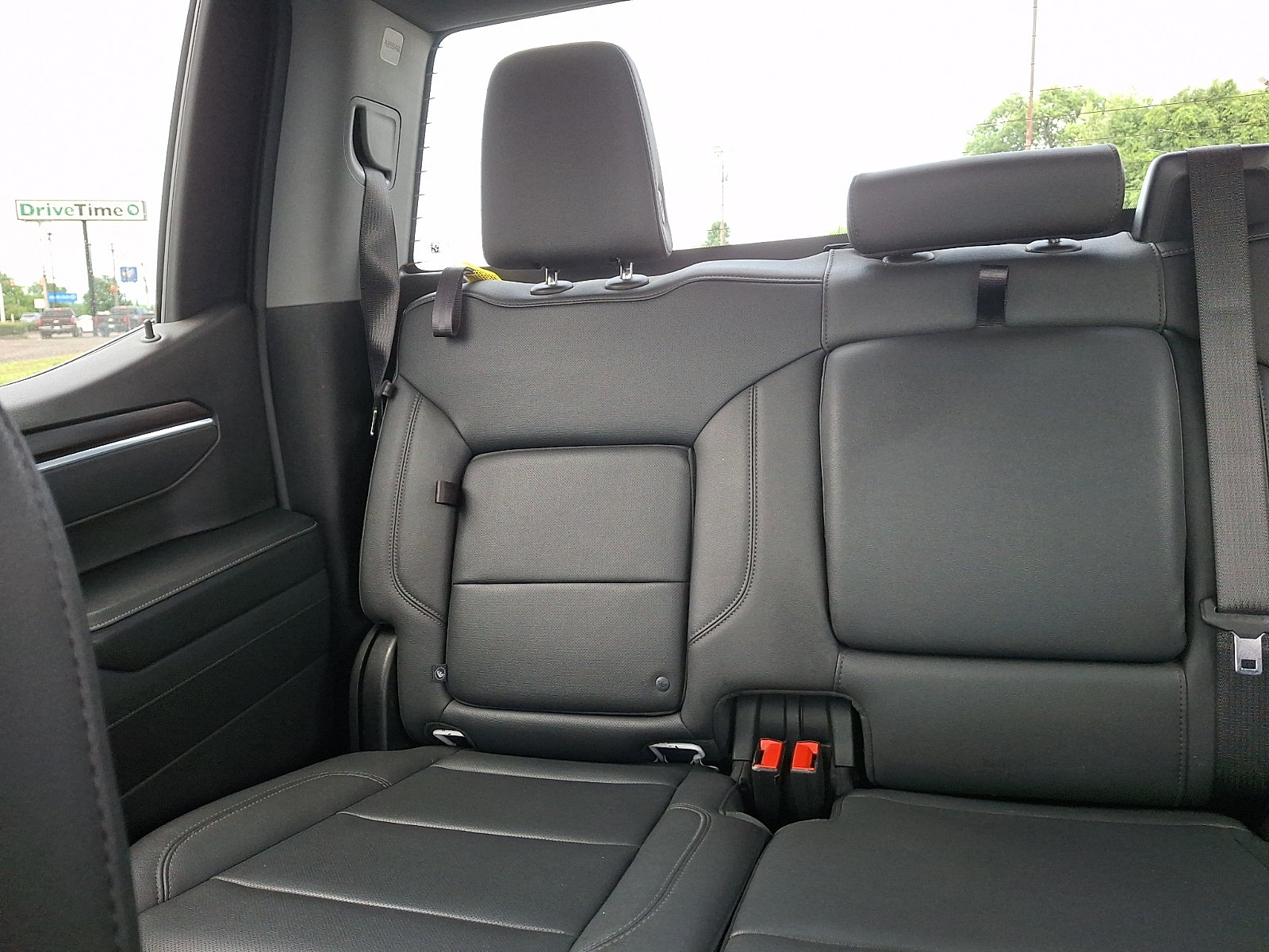 Used 2025 GMC Sierra 1500 SLT AWD/4WD image 14