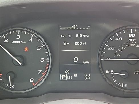 Used 2025 Subaru Crosstrek 2.0i image 12