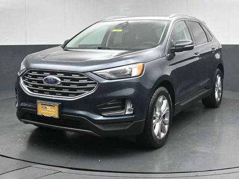 Certified 2024 Ford Edge Titanium image 3