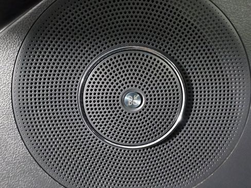 Used 2022 Ford Expedition Limited image 42