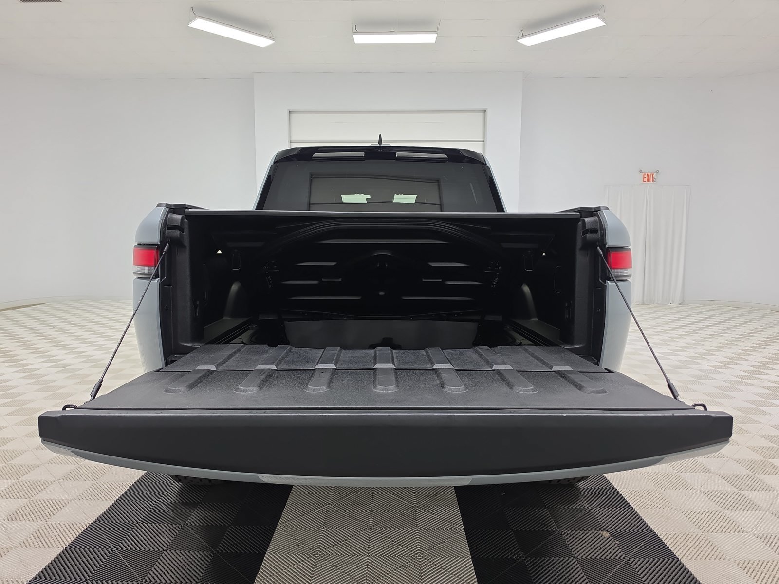 Used 2022 Rivian R1T Launch Edition AWD/4WD image 15