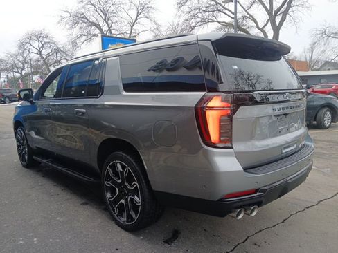 New 2026 Chevrolet Suburban RST w/ RST Capability Package AWD/4WD image 5