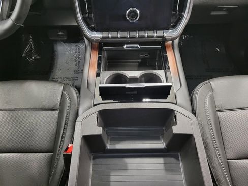 Certified 2025 GMC Yukon XL Denali image 17