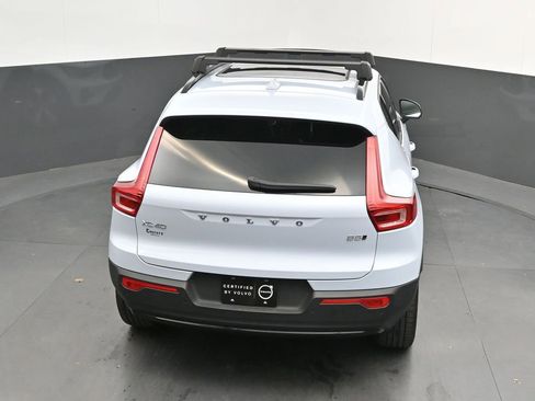 Certified 2025 Volvo XC40 B5 Plus AWD/4WD image 26