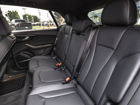 Used 2025 Audi Q8 Premium Plus AWD/4WD image 24