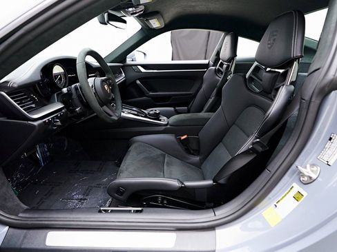 Used 2024 Porsche 911 Turbo S image 31