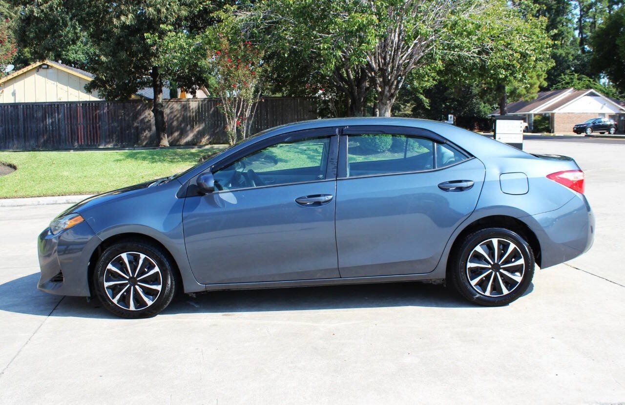 Used 2017 Toyota Corolla LE FWD image 3