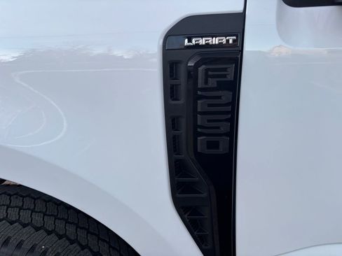 New 2026 Ford F250 Lariat w/ Black Appearance Package image 20