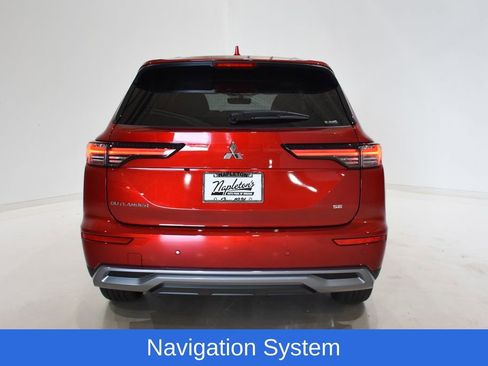 New 2025 Mitsubishi Outlander SE image 5