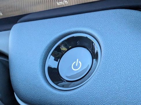 New 2026 Nissan Leaf Platinum+ FWD image 16