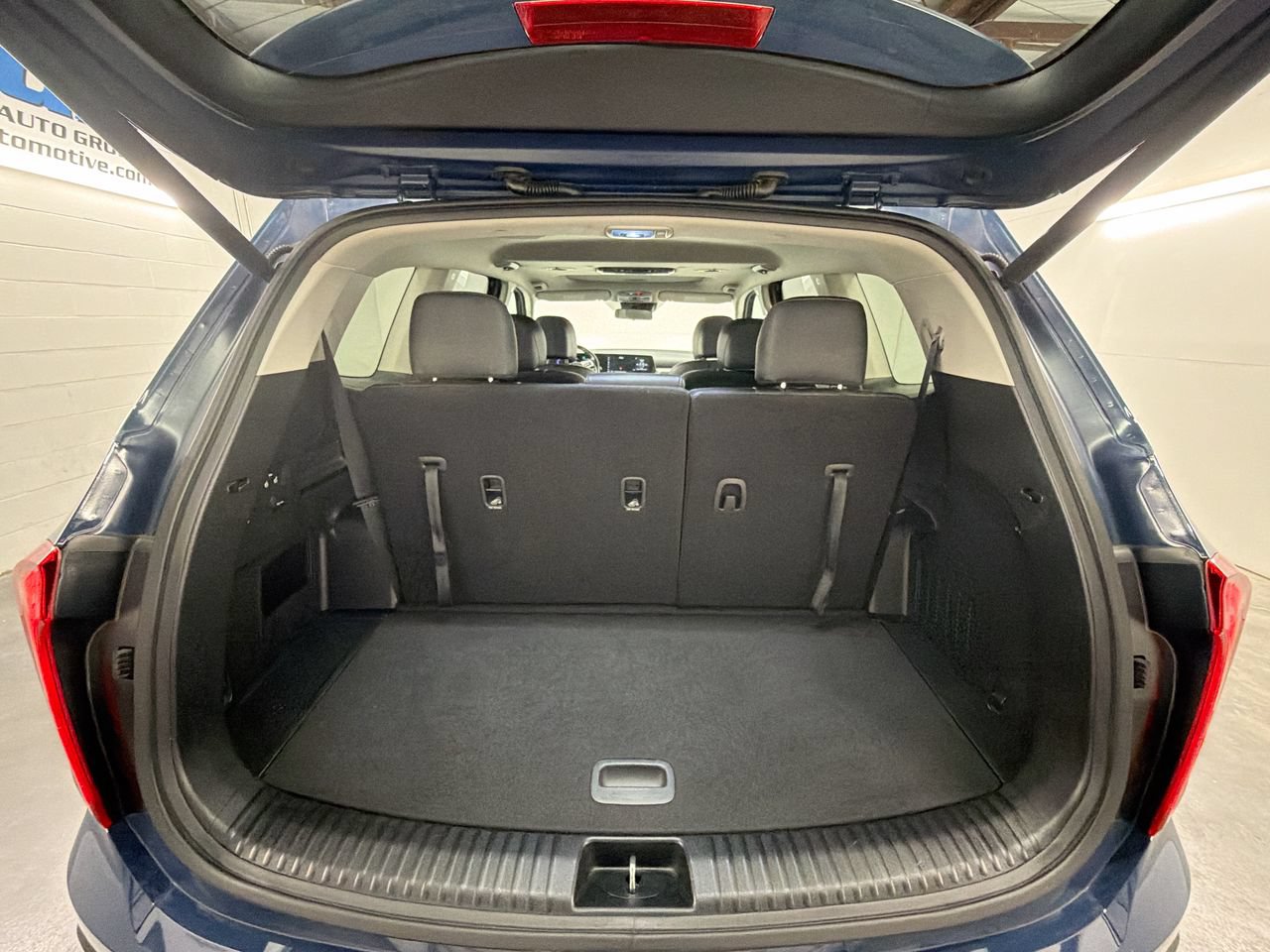 Used 2025 Kia Telluride S FWD image 26