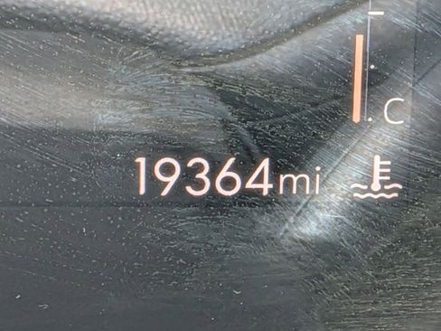 Used 2025 Buick Envista Sport Touring image 21