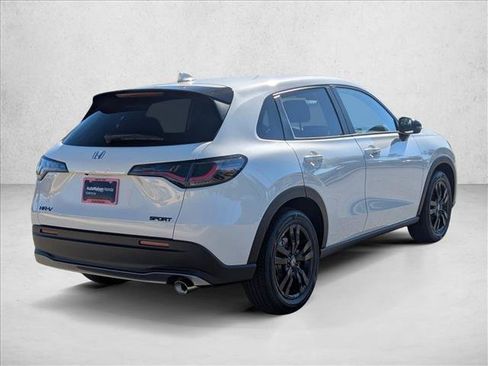 Certified 2027 Honda HR-V Sport image 5