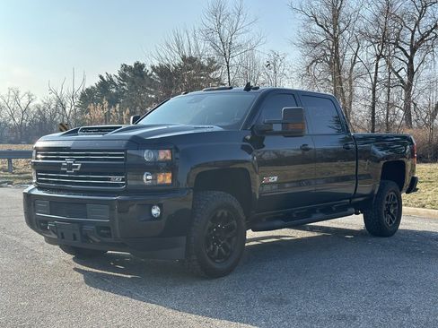 Used 2018 Chevrolet Silverado 2500 LTZ w/ Duramax Plus Package image 3