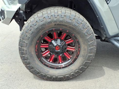 Used 2018 Jeep Wrangler Unlimited Rubicon AWD/4WD image 9