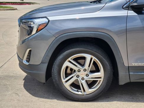 Used 2018 GMC Terrain SLE w/ Driver Convenience Package AWD/4WD image 8