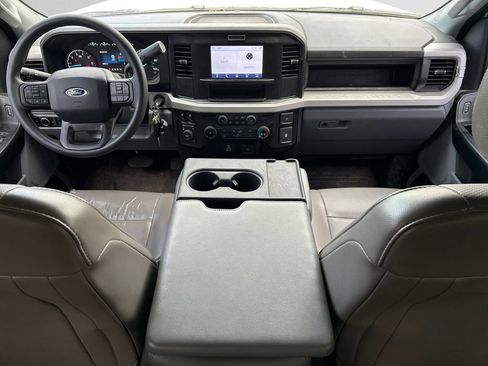 Used 2025 Ford F250 XL AWD/4WD image 11