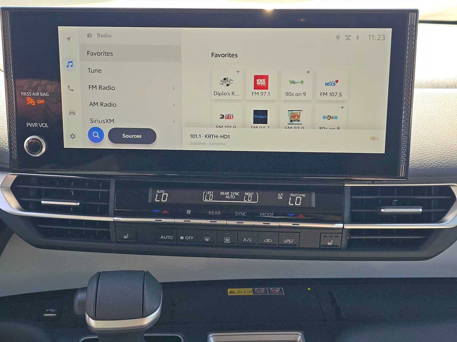 Certified 2026 Toyota Sienna XLE FWD image 29