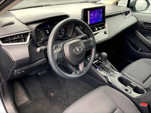 Used 2024 Toyota Corolla LE image 18