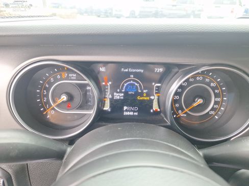 Used 2023 Jeep Gladiator Sport AWD/4WD image 14
