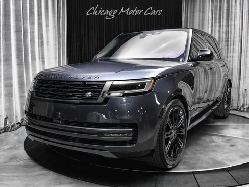 Used 2023 Land Rover Range Rover Autobiography image 2