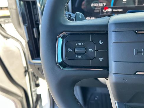 New 2026 GMC Hummer EV 4x4 Crew Cab w/ LPO, Dark Essentials Package image 17