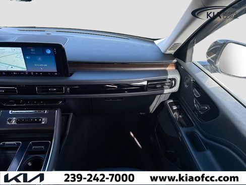Used 2025 Lincoln Aviator Reserve image 18