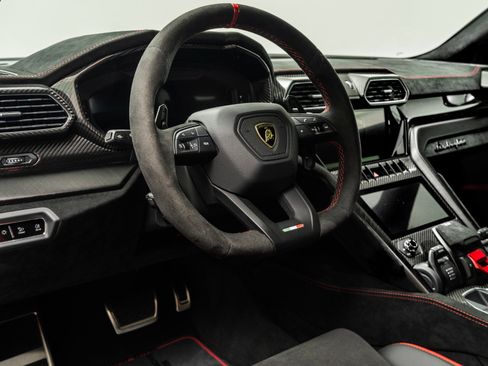 Used 2024 Lamborghini Urus Performante image 13