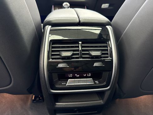 Used 2020 BMW X5 sDrive40i w/ M Sport Package RWD image 39