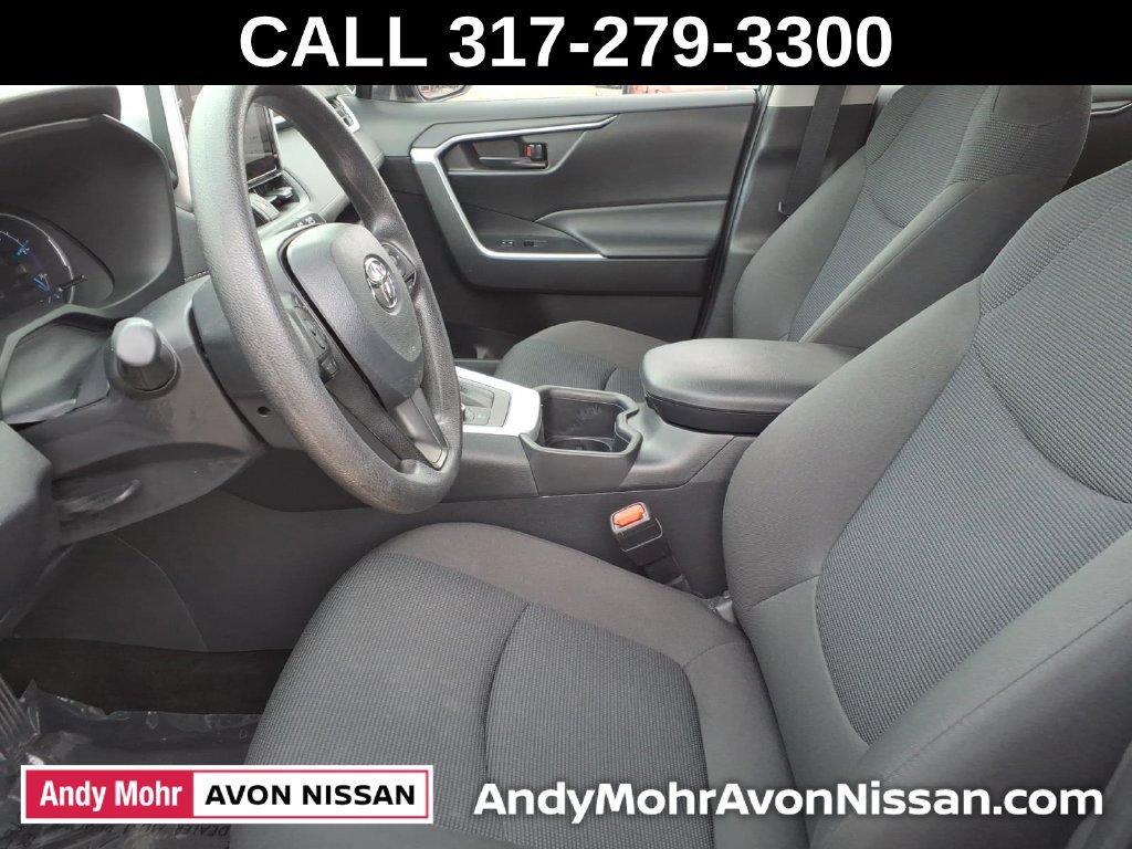 Used 2025 Toyota RAV4 LE AWD/4WD image 18