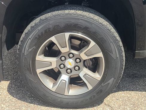 Used 2020 Chevrolet Colorado Z71 AWD/4WD image 10