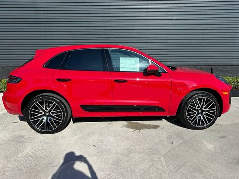 Certified 2026 Porsche Macan AWD/4WD image 10