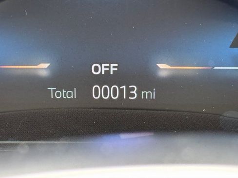 Used 2025 BMW i7 xDrive60 image 16