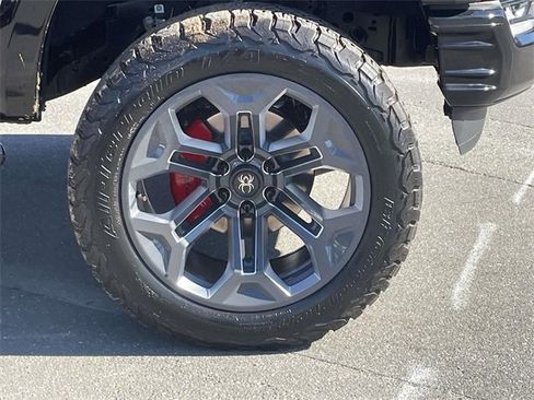 Certified 2022 Ford F150 Lariat w/ Equipment Group 502A High image 8