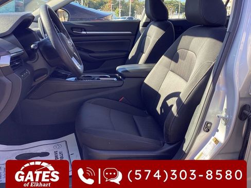 Used 2023 Nissan Altima 2.5 SV image 11