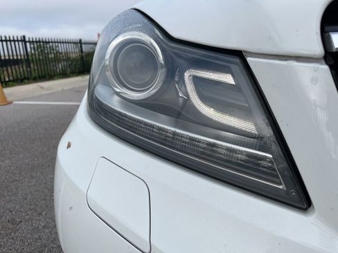 Used 2013 Mercedes-Benz C 250 Sedan image 12