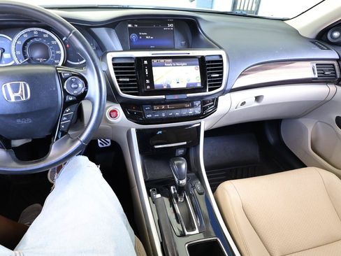 Used 2016 Honda Accord EX-L image 41