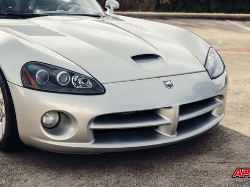 Used 2003 Dodge Viper SRT-10 image 21