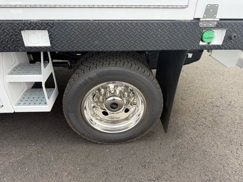 New 2026 Ford F550 4x4 Supercab Super Duty image 32