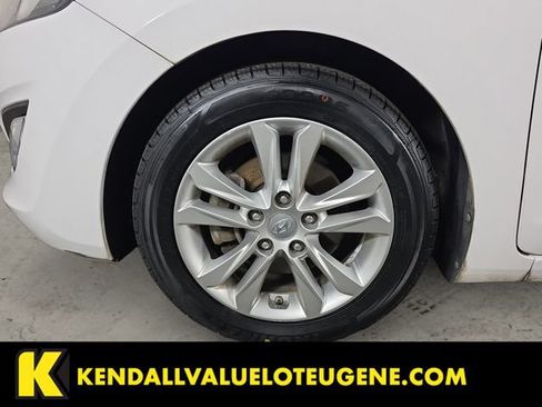 Used 2013 Hyundai Elantra GT FWD image 9