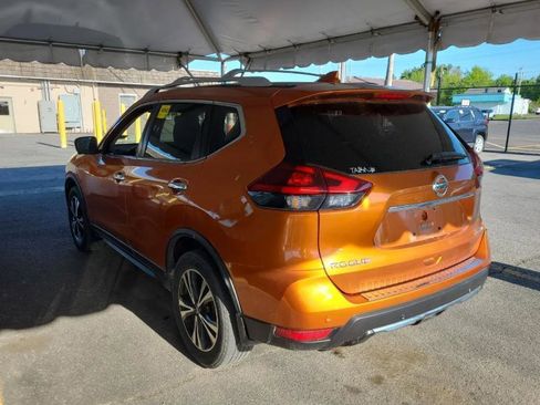 Used 2019 Nissan Rogue SV w/ Premium Package AWD/4WD image 3