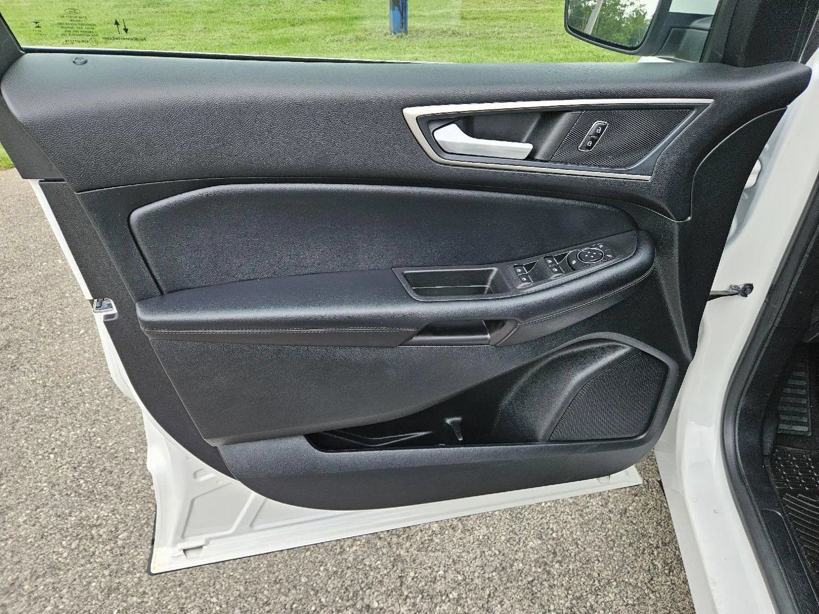 Used 2022 Ford Edge SEL w/ Convenience Package AWD/4WD image 11