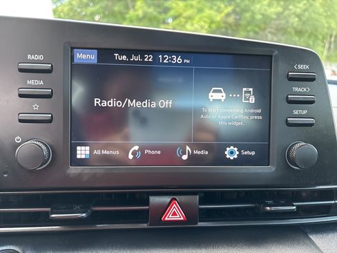 Used 2025 Hyundai Elantra Sport image 12