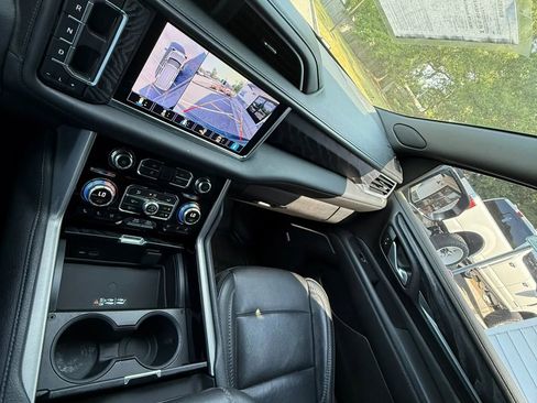 Used 2021 GMC Yukon Denali w/ Denali Premium Package RWD image 31