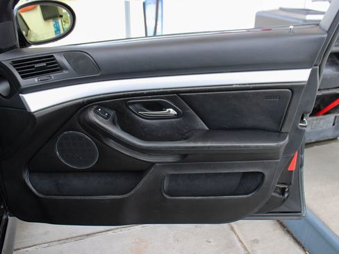 Used 2000 BMW M5 image 43